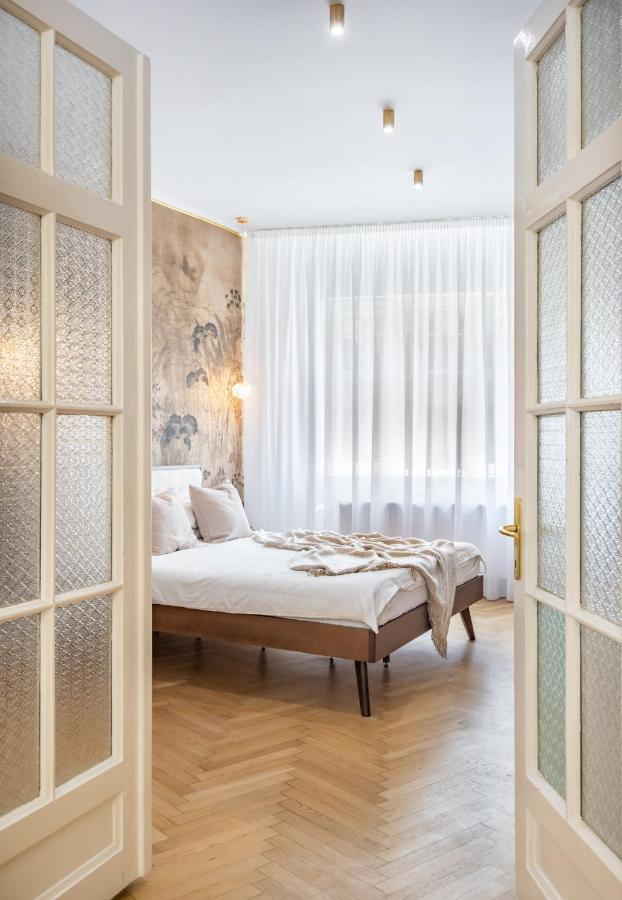 Old Town Bucharest, Luxury 2 Bedrooms Apartment Luaran gambar