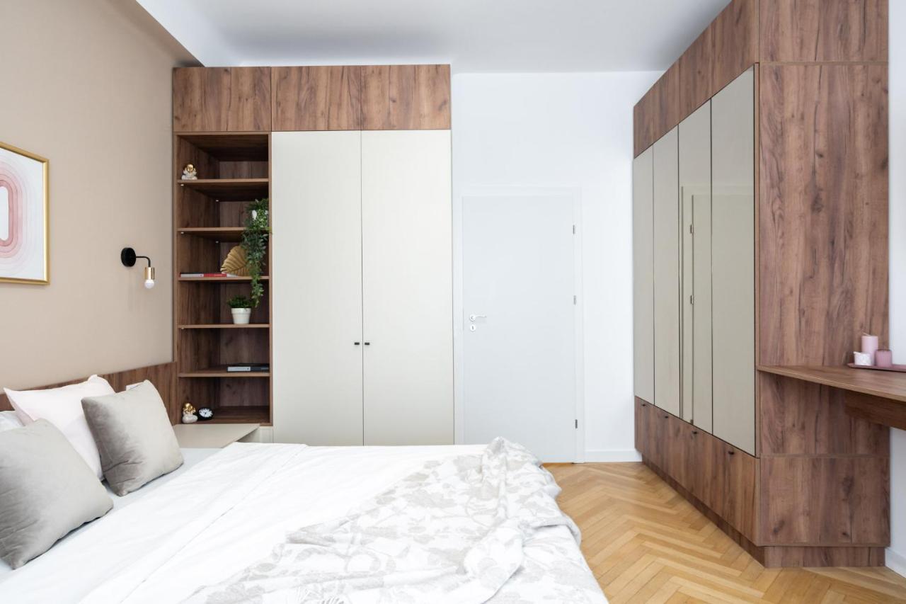 Old Town Bucharest, Luxury 2 Bedrooms Apartment Luaran gambar